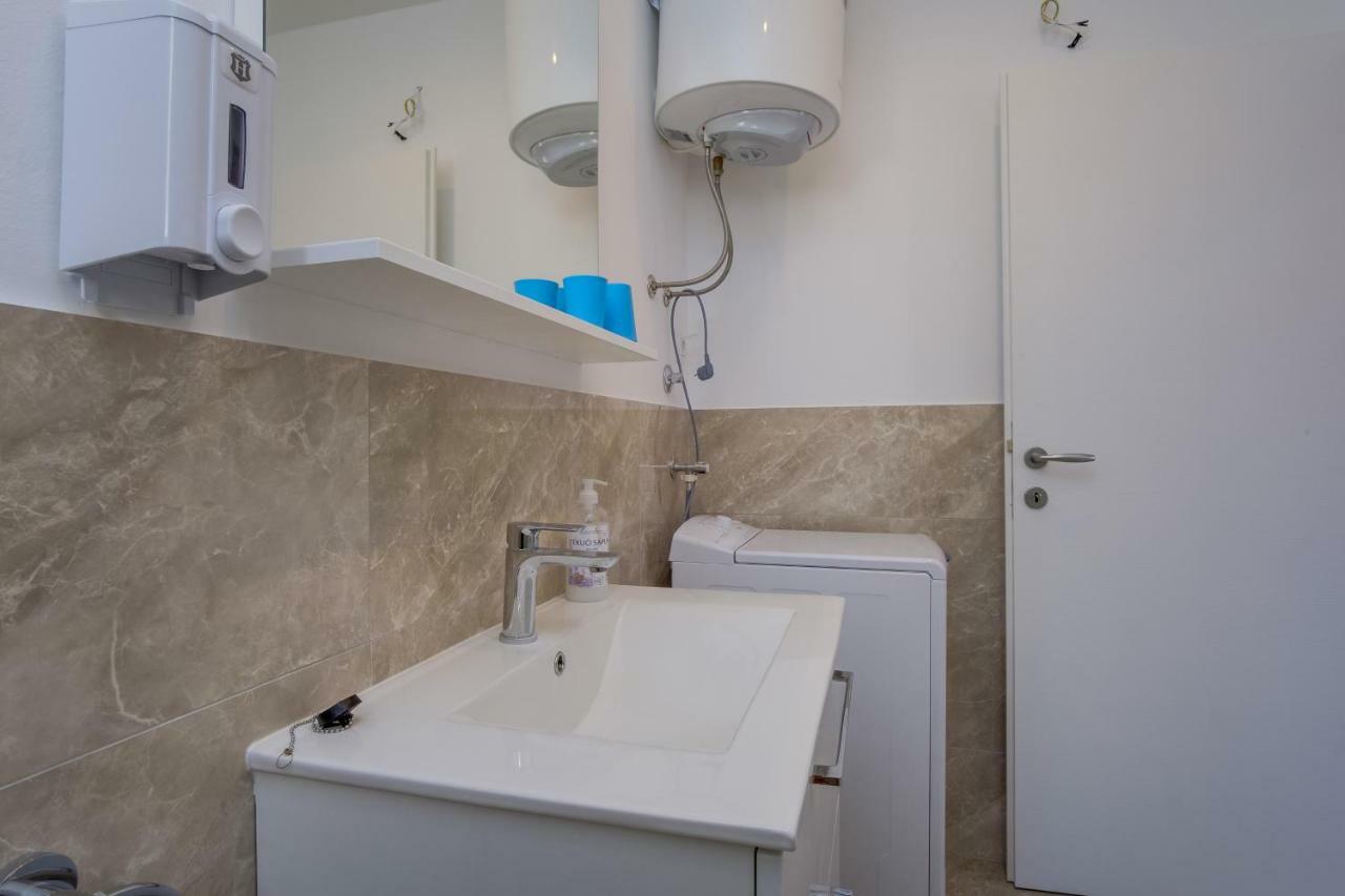 Apartmani Beatrice Mali Lošinj Extérieur photo